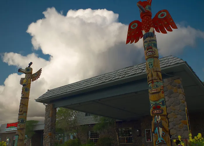 Coast Inn At Lake Hood