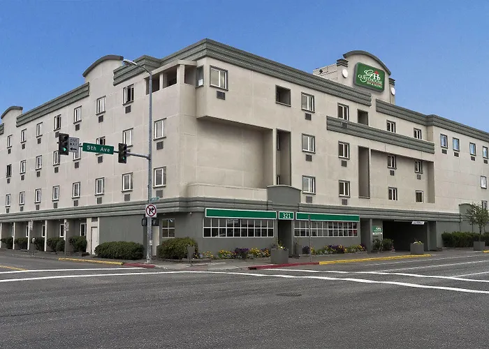 Central hotel: Guesthouse Inn & Suites Anchorage Inn